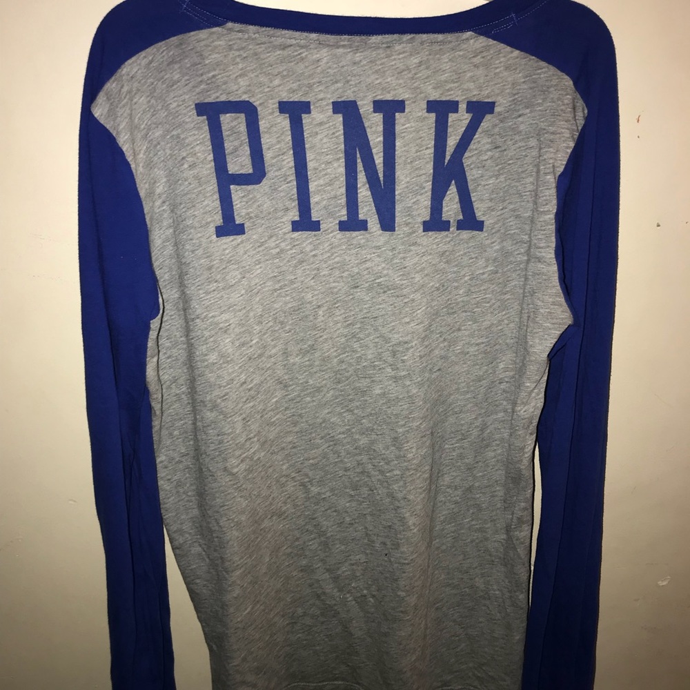 PINK - university of Kentucky long sleeve shirt!💙